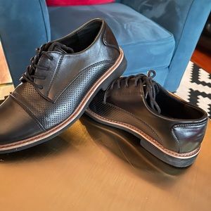 BOYS DRESS SHOES